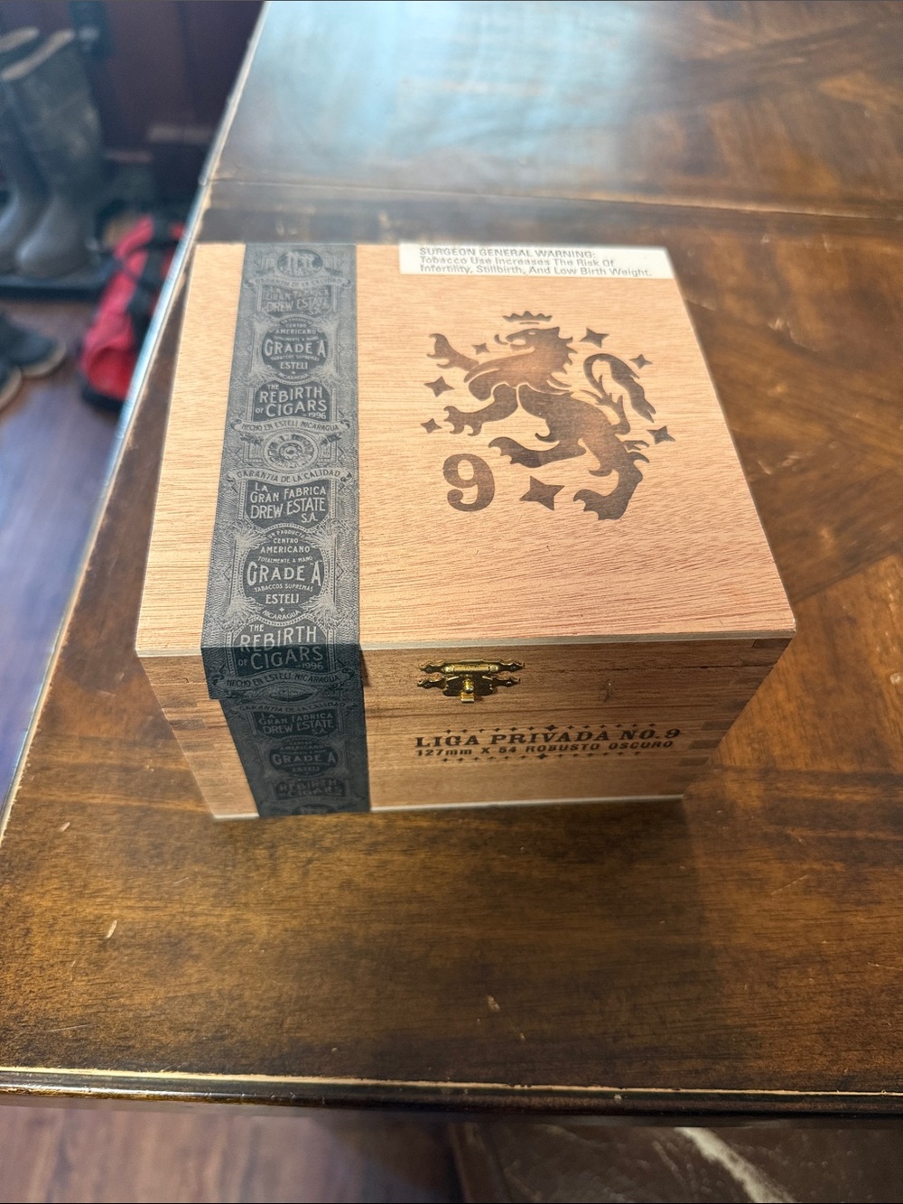 Empty Wooden Cigar Box with Lion Crest and '9' Accent in good used condition